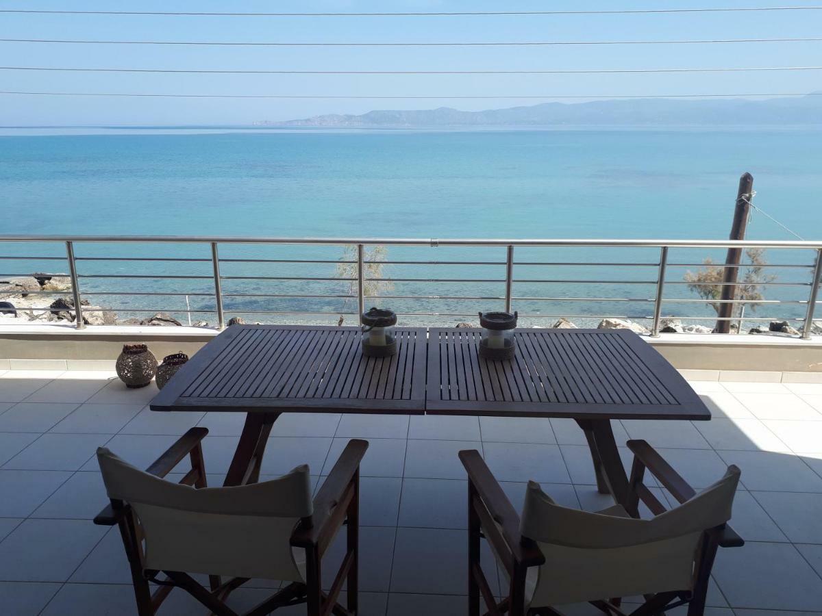 Vrachati Sea Front House Káto Ássos Eksteriør billede